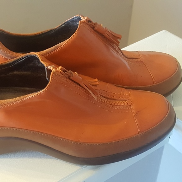 Cole Haan Shoes Cole Haan Orange Nike Air Flats Shoes 7 Cole Haan Shoes Cole Haan Orange Nike Air Flats Shoes 7